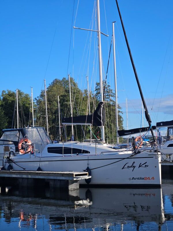 czarter jachtu Antila 24.4 na Mazurach