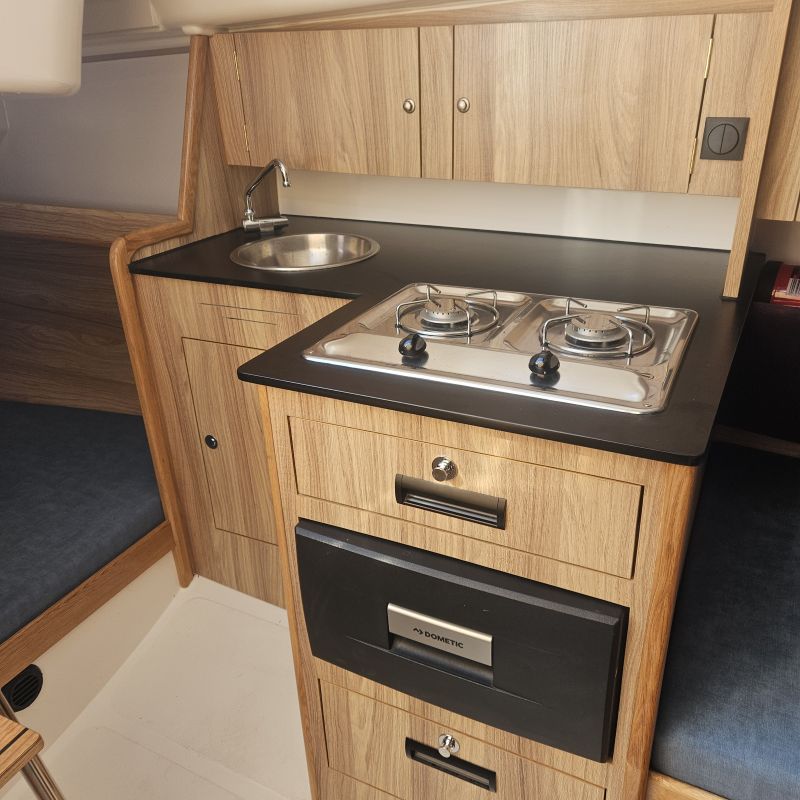 kambuz jachtu Antila 24.4